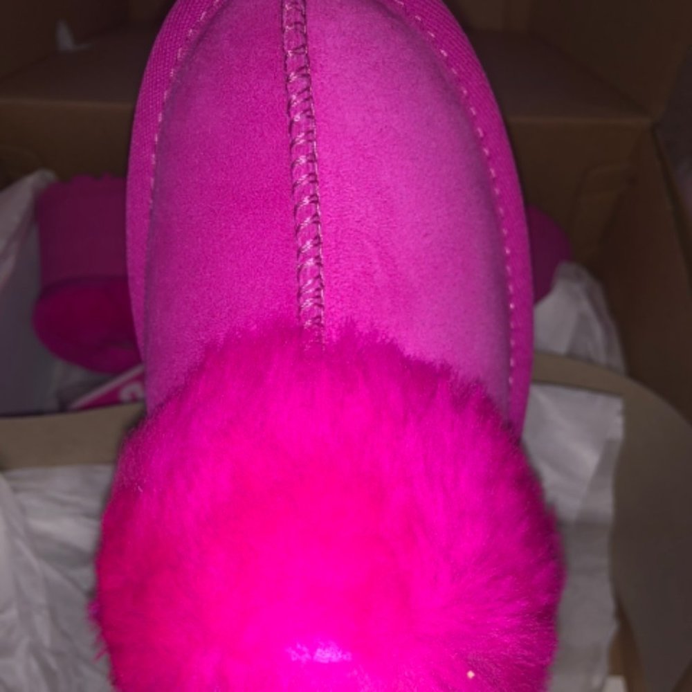 AUTHENTIC UGG Funkette Slipper Fuchsia LAST PAIR LEFT - Picture 5 of 10